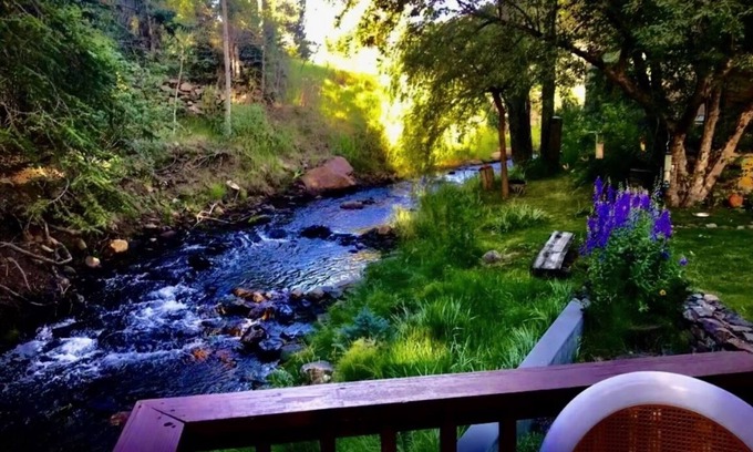 Idaho Springs Ski Chalet | Streamside dream with hot tub