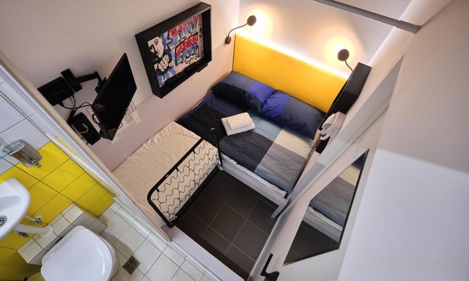 Oktyabrskiy rayon Hotel | Street Art капсульный отель
