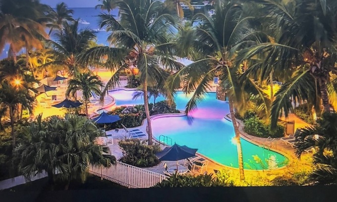 Nazareth Condo | STRESS Reducing Views, Beaches, FUN and Luxury amenities at Cloud Nine.