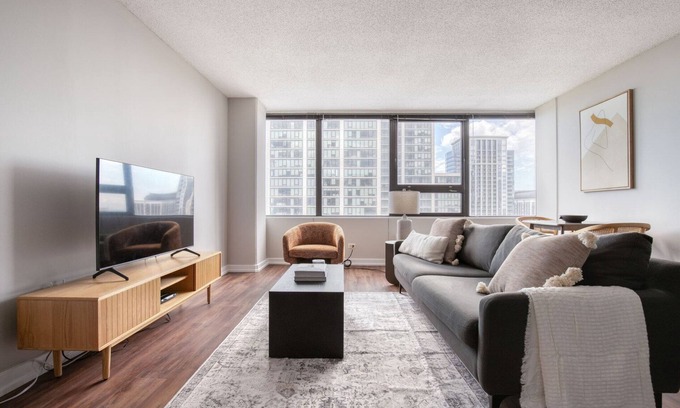 South Loop Apartment | Striking South Loop 1BR w/Rooftop, walk to Grant Park, by Blueground