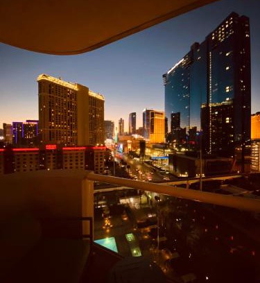 Las Vegas Apartment | STRIP & SPHERE VIEW! Privately Owned Condo Hotel-The Signature at MGM