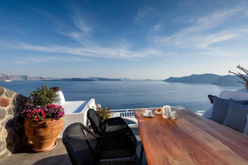Oia Apartment | Strogili