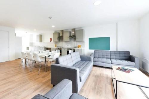 Central Aberdeen Apartment | Student Only - Pittrodrie Street Aberdeen