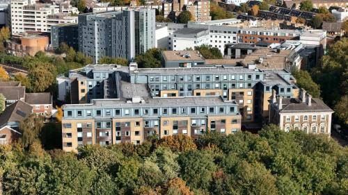Islington Apartment | Student Only Silver Ensuite Mid Level Chapter Islington