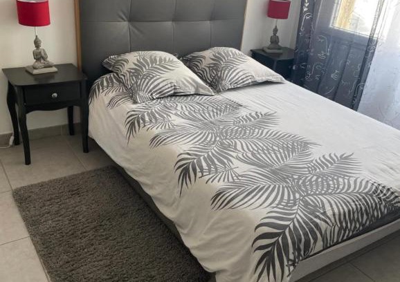 Mantes-la-Jolie Apartment | Studio à 300 m de la gare de Mantes-la-Jolie