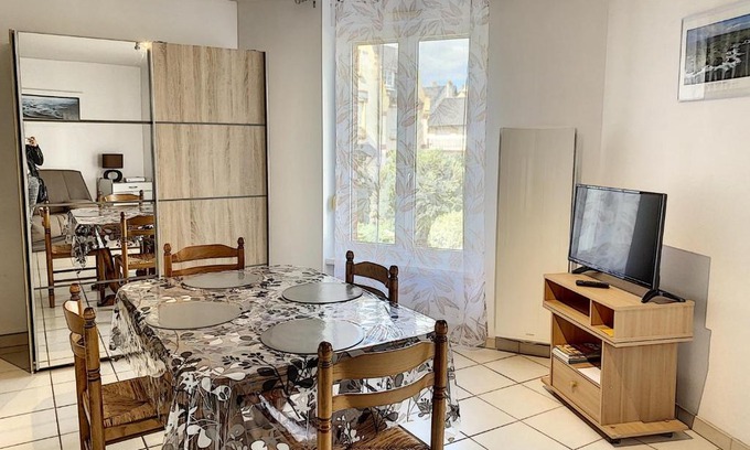 Saint-Pair-sur-Mer Apartment | Studio à deux pas de la plage, proche commerces avec Wifi et équipements complets - FR-1-361-40