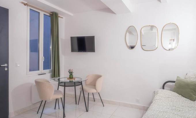 Grasse Apartment | Studio Émeraude - Near Théâtre