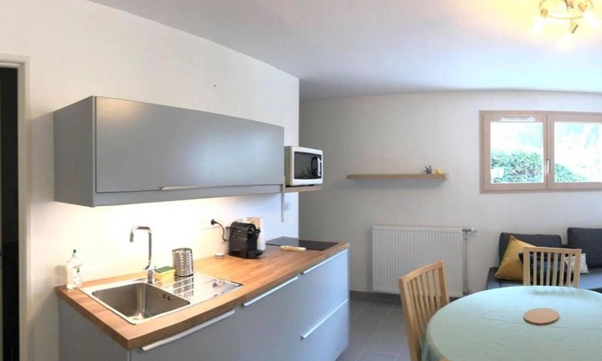 Paroisse Saint-Augustin-de-Chaux Apartment | Studio 144 - Dole - Calme - Confort- Neuf