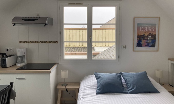 La Riche Apartment | Studio, 15 m2. Upstairs-level. Garden-level