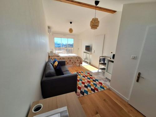 Cauderan Bed & Breakfast | Studio 2 rénové balcon garage