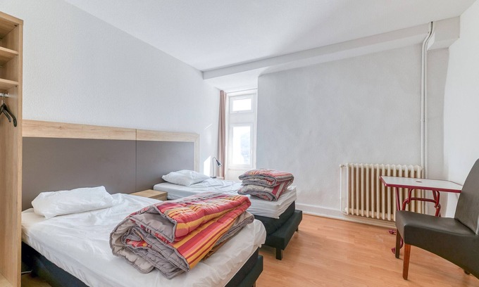 Arvillard Apartment | Studio '211' with shared pool, shared terrace and Wi-Fi