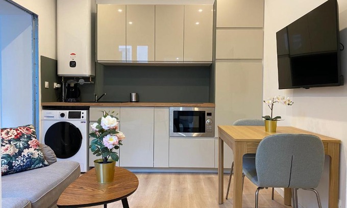 Mont d'Arene Apartment | Studio 24m2 avec parking privé - Lycée Roosevelt - Arena - Gare