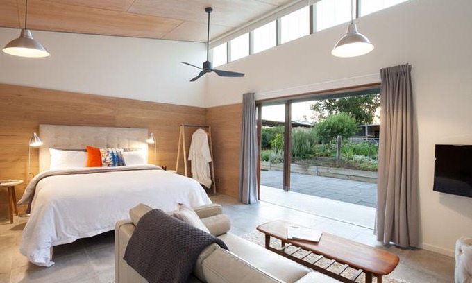 Hillvue Villa | Studio 367