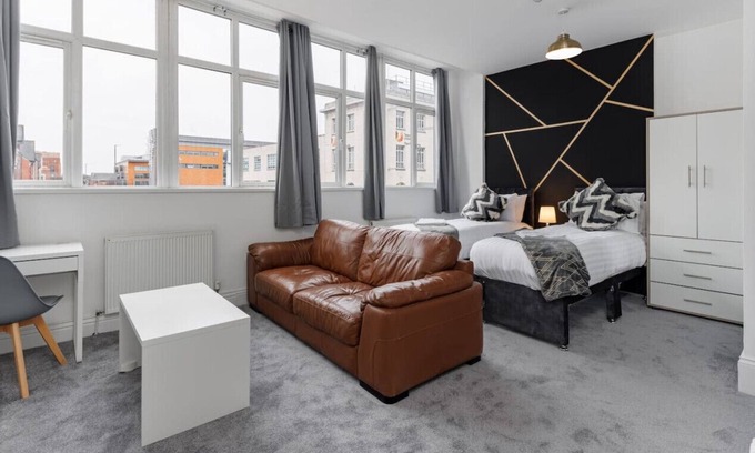 Middlesbrough Apartment | 🌟Studio 4 - City Centre - Free Wifi & Smart TV🌟
