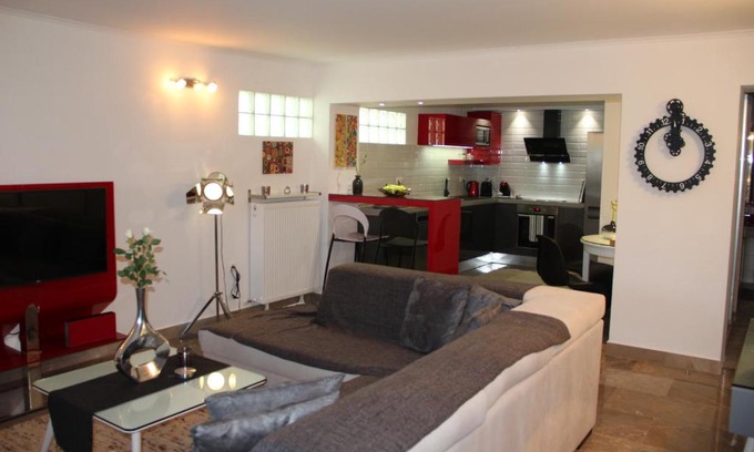 Panorama Apartment | Studio 48