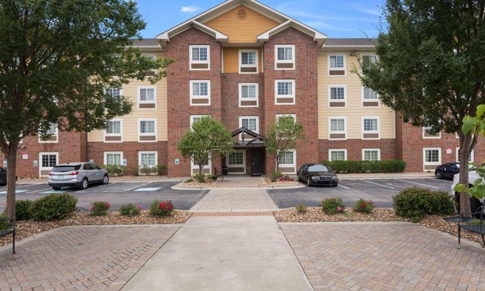 Lenexa Hotel | Studio 6 Lenexa - Overland Park