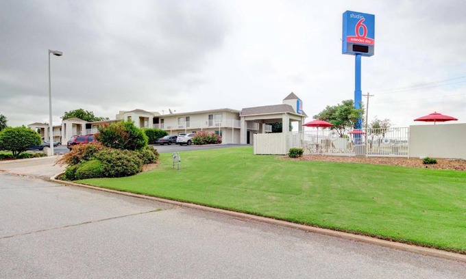 Midwest City Hotel | Studio 6 Midwest City, Ok - Oklahoma City