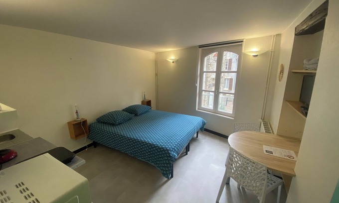 Cherbourg-en-Cotentin Apartment | Studio 7 "les moulins" in the city center