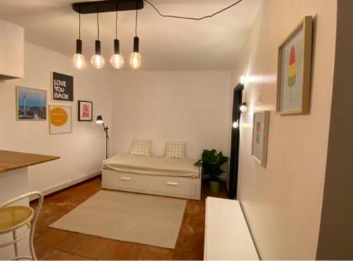 Carmes Apartment | Studio 9 Trinité - Hypercentre Toulouse, Accueil H24 et Wi-Fi