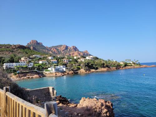 Agay Apartment | studio agay a 2 pas des plages