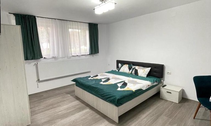 Zarnesti Apartment | Studio Ali with parking