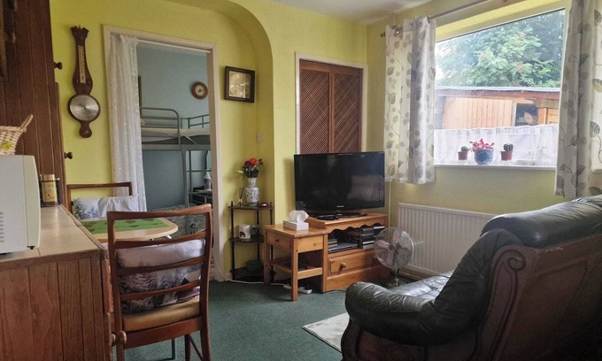 Kinoulton Apartment | Studio-Annex-Private Entrance-Self Check-In