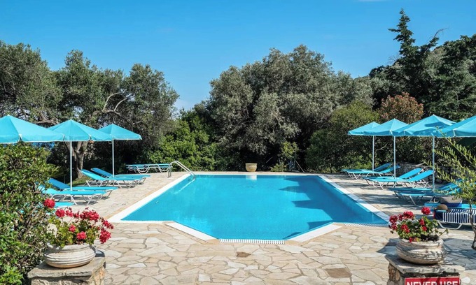 Kateleios Apartment | Studio Apartment "Anemona 1" with Shared Pool & Wi-Fi