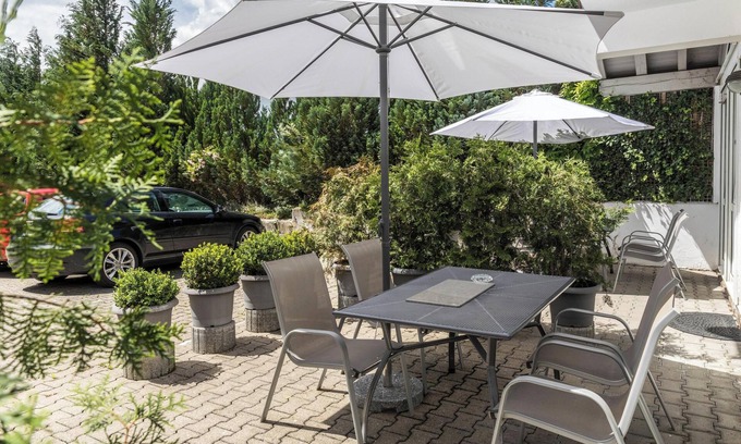 Oberteuringen Apartment | Studio Apartment “Trapp-Mayer EG Mitte” near Lake Constance