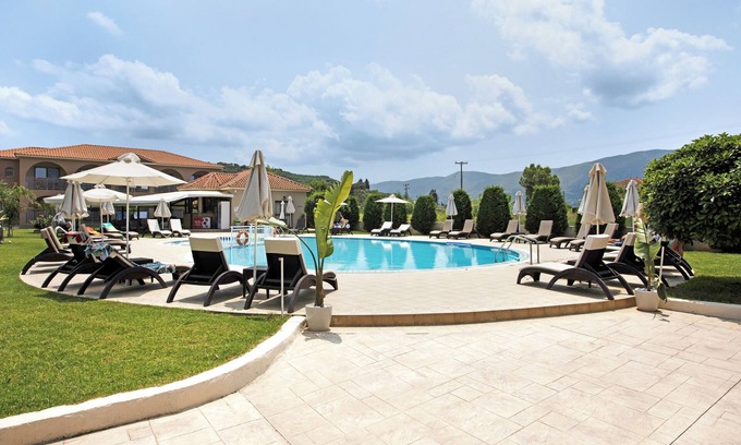Alikanas Apartment | Studio Apartment 'Eleni's Garden Studio 3' with Pool, Private Balcony & A/C