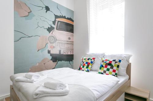 Friedrichshain Apartment | Studio Apartment for 3