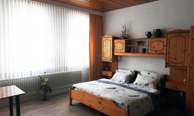 Hildesheim District House | Studio Apartment 'Gästezimmer Für 3 Personen' with Wi-Fi