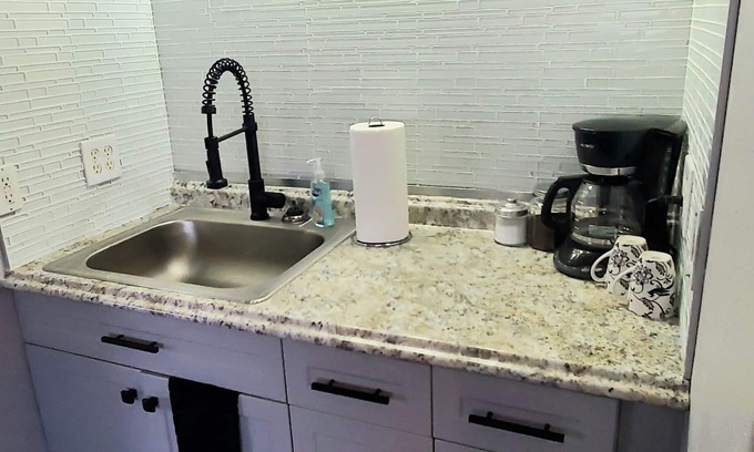 Washington Fields House | Studio Apartment in ideal central location
