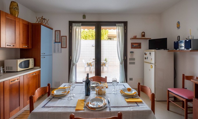 Botrugno Apartment | Studio Apartment La Macchia with Balcony, Garden & Wi-Fi