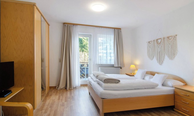 Bad Duerrheim Apartment | Studio Apartment 'Nr 8' with Shared Terrace, Shared Garden and Wi-Fi