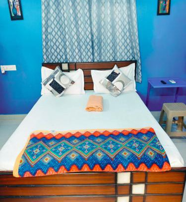 Chennai Apartment | Studio Apartment with private entrance, behind DLF and near L&T, RMZ IT park and close to SRMC & MIOT Hospital