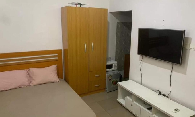 Ofin Apartment | Studio apartment with swimming pool in a serene estate