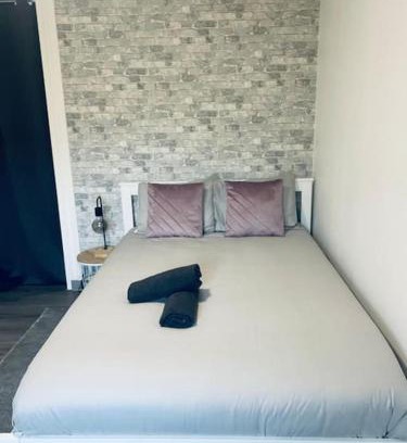 Beauvais Apartment | Studio au calme