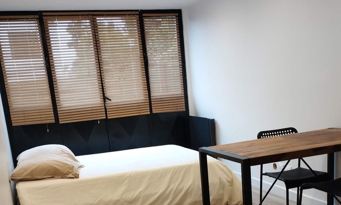 Neuilly-Plaisance Apartment | Studio au Calme Donnant sur Jardin