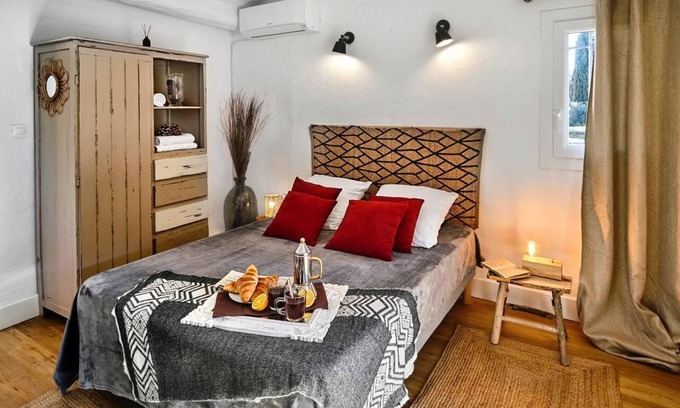 Plage de la Garonnette Apartment | Studio au soleil 4 " Le Mûrier" in Les Issambres/Sainte-Maxime near the sea 🌊