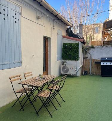 4th Arrondissement Apartment | Studio avec extérieur