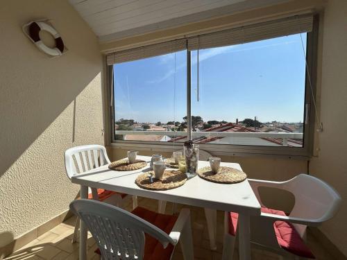 Saint-Hilaire-de-Riez Apartment | Studio avec Mezzanine, Balcon et Garage à 200m de la Plage – 4 Couchages - FR-1-224-247
