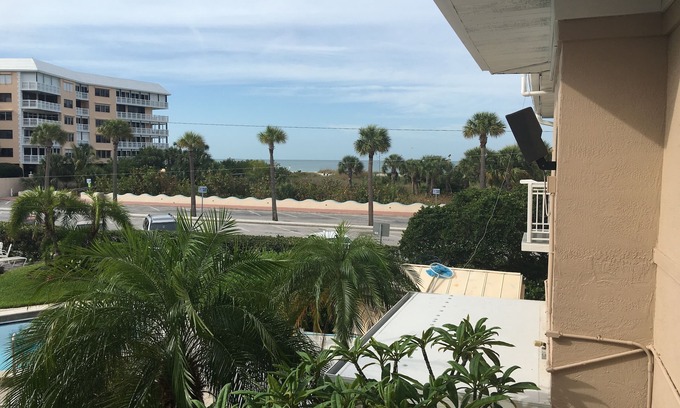 St. Pete Beach Condo | Studio Beach Condo in Tropical St. Pete Beach!