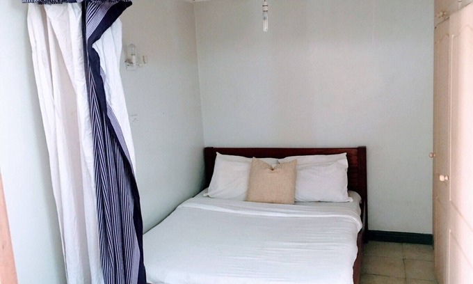 Lavington Apartment | STUDIO, Beautiful Pool-side View