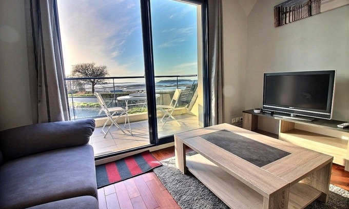 Trevou-Treguignec House | Studio Belle Vue - Trevou Treguignec