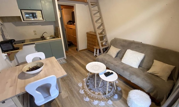 Station de Drouzin le Mont Apartment | Studio Biot, studio flat, 5 persons