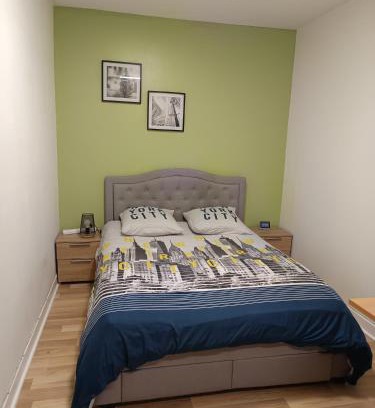 Le Creusot Apartment | Studio blanctout équipé wifi