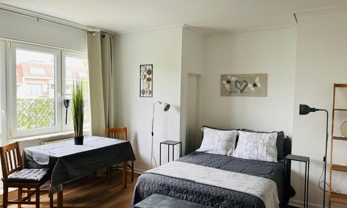 Ganshoren Apartment | Studio Brussels Expo