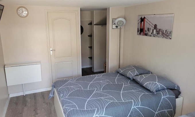 Mitry-Mory Apartment | Studio Buffon