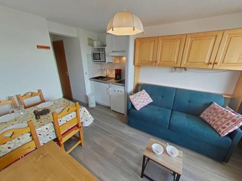 Les Saisies Apartment | Studio cabine aux Saisies, 4 pers, proche centre, balcon - FR-1-594-123