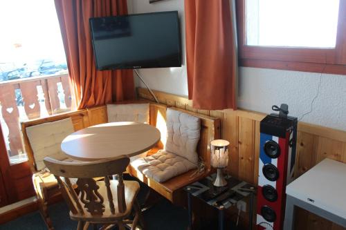 Val Claret Apartment | Studio cabine double balcon Tignes val claret ouvert toute l année